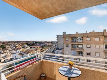 Apartamento con piscina en venta en Calle Joven Pura 148