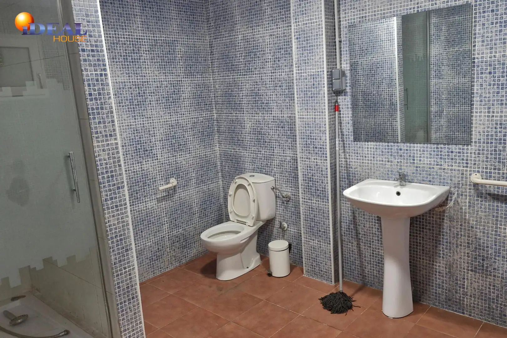 Baño de Nave industrial de alquiler en Málaga