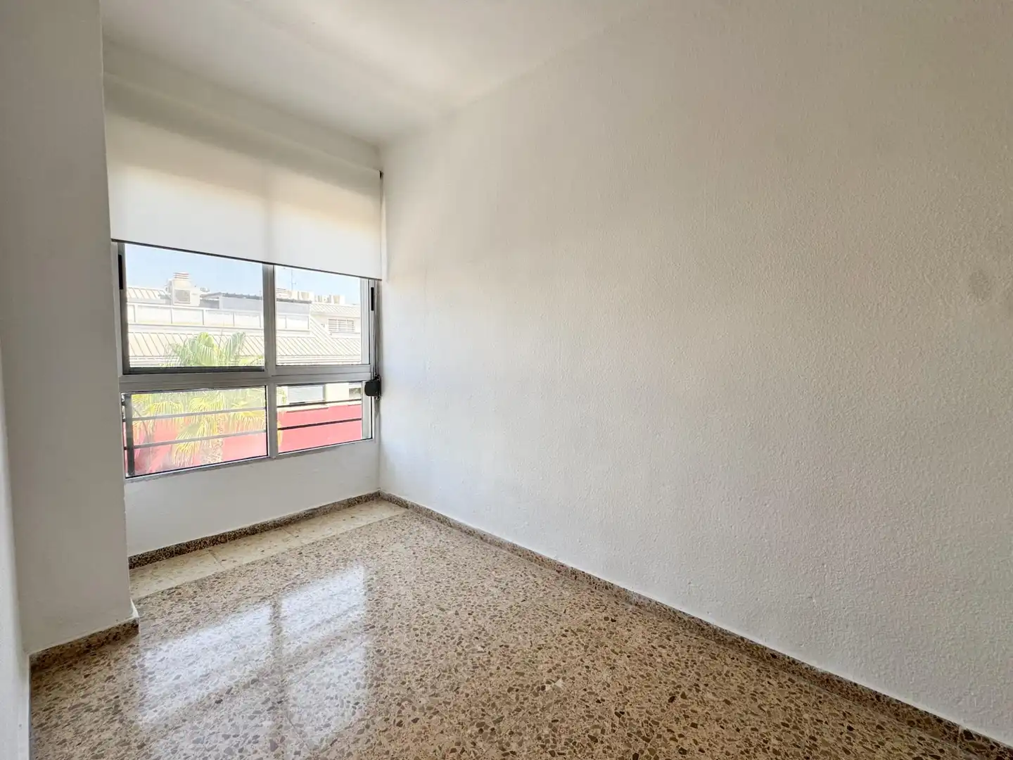 Habitación de Piso de alquiler en Catarroja con Aire acondicionado y Trastero