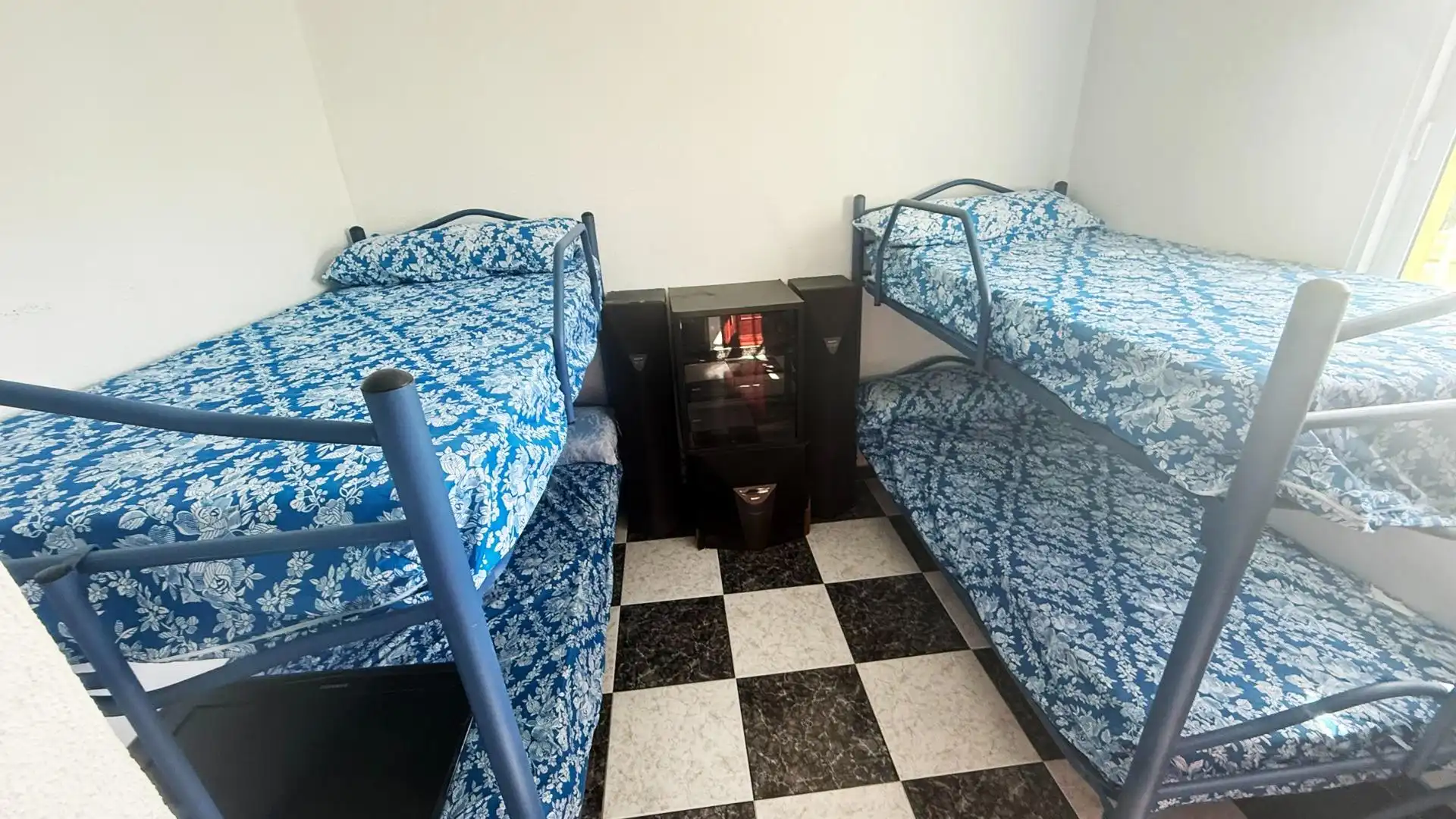 Dormitori de Casa o xalet en venda en Chiclana de la Frontera amb Jardí privat, Terrassa i Traster