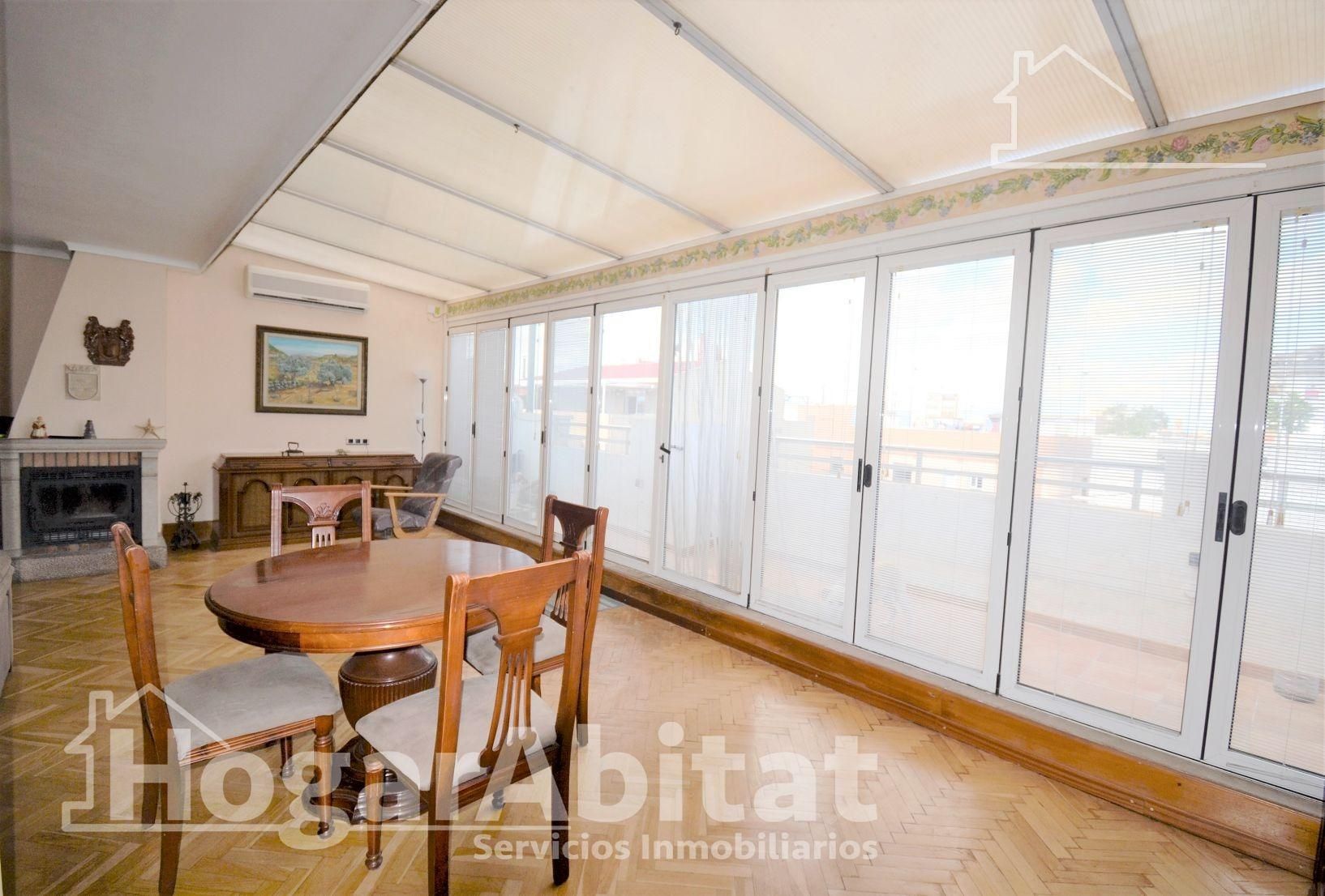 Sala d'estar de Àtic en venda en Burriana / Borriana amb Aire condicionat, Calefacció i Parquet