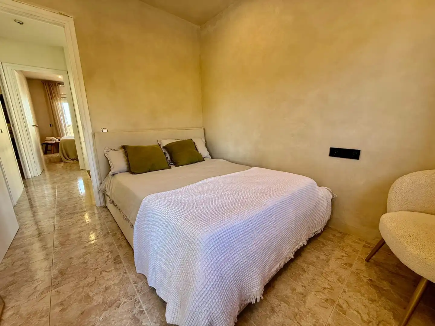 Habitación de Casa adosada en venta en Calafell con Aire acondicionado, Calefacción y Terraza