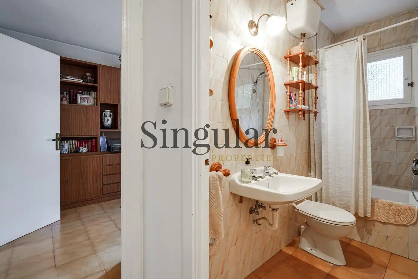 Bany de Casa o xalet en venda en Castelldefels amb Jardí privat i Terrassa