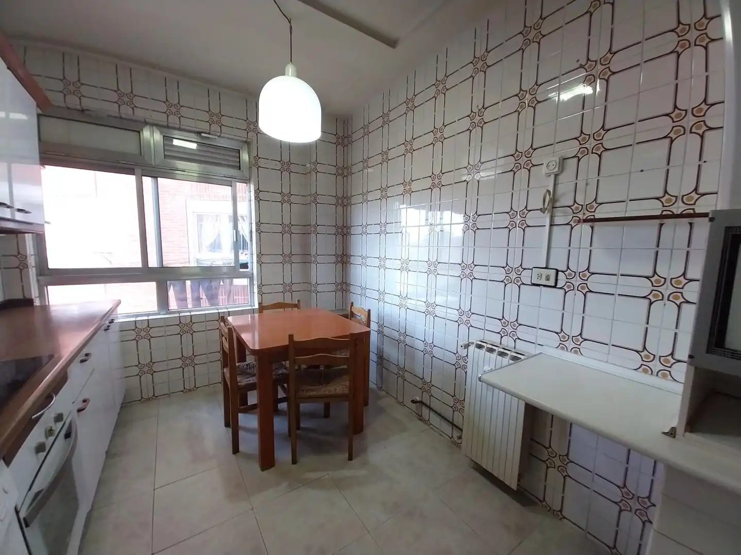 Cocina de Piso en venta en Valladolid con Calefacción, Parquet y Balcón