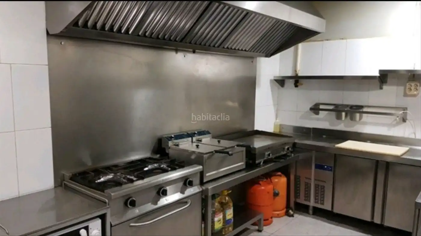 Local comercial en traspaso en Via Europa - Parc Central, imagen 2