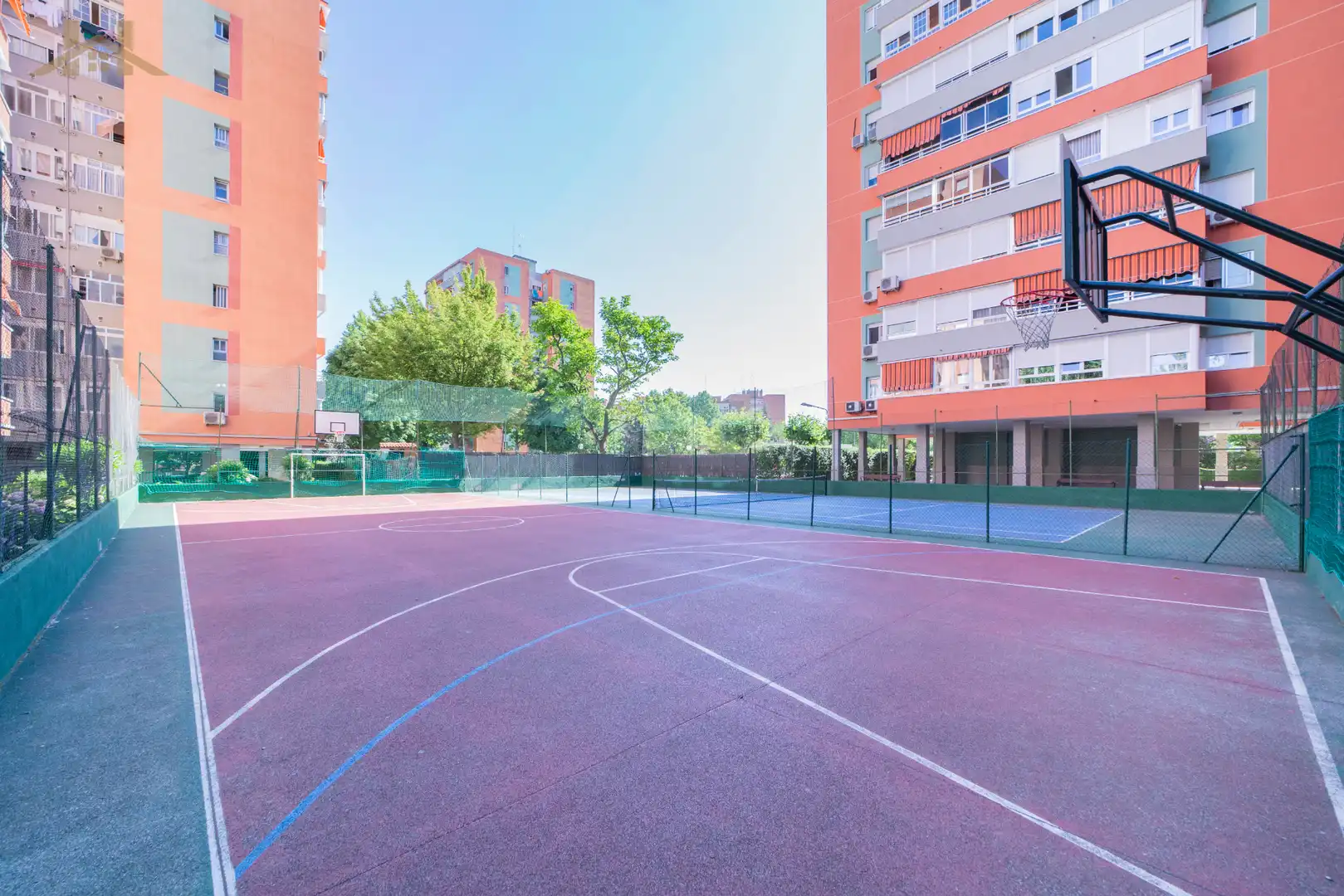 Vista exterior de Pis en venda en Móstoles amb Calefacció, Terrassa i Forn