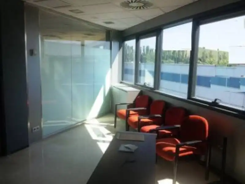 Büro zur Miete in  Pamplona / Iruña mit Klimaanlage und Heizung