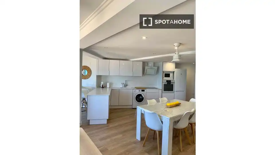 Vista exterior de Apartamento para compartir en Gandia con Aire acondicionado, Terraza y Amueblado