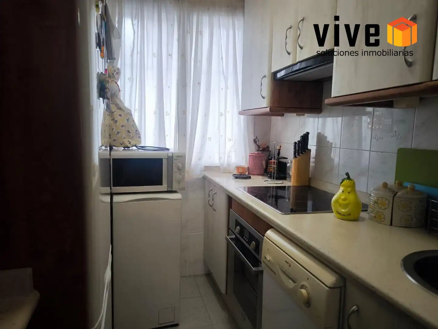 Kitchen of Flat for sale in Sevilla  with Air Conditioner