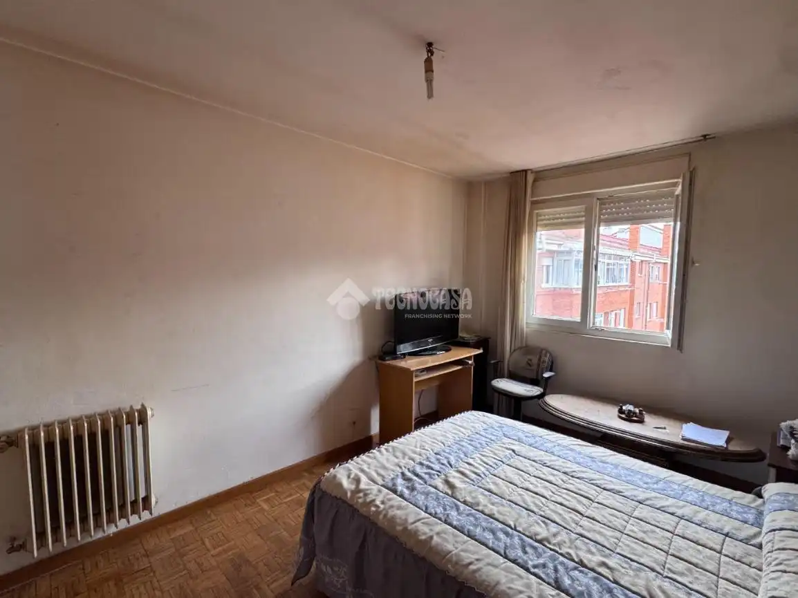 Schlafzimmer von Wohnung zum Verkauf in León Capital  mit Heizung, Terrasse und Abstellraum