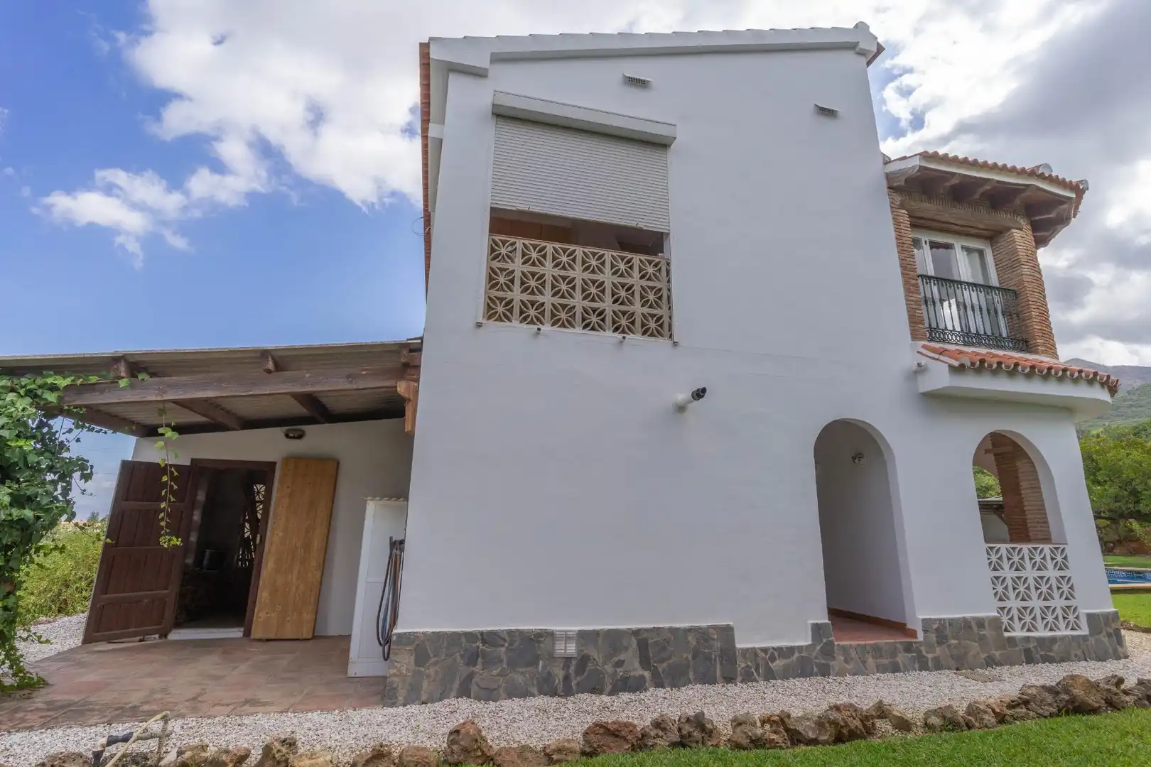 Außenansicht von Haus oder Chalet zum Verkauf in Alhaurín El Grande mit Klimaanlage, Privatgarten und Terrasse