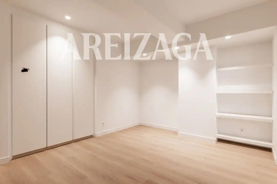 Piso en venta en Antiguo