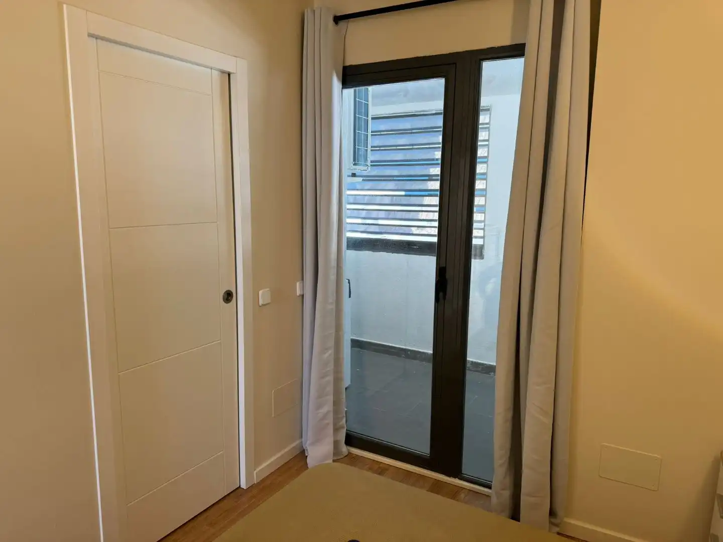Bedroom of Flat for rent in Reyes Católicos