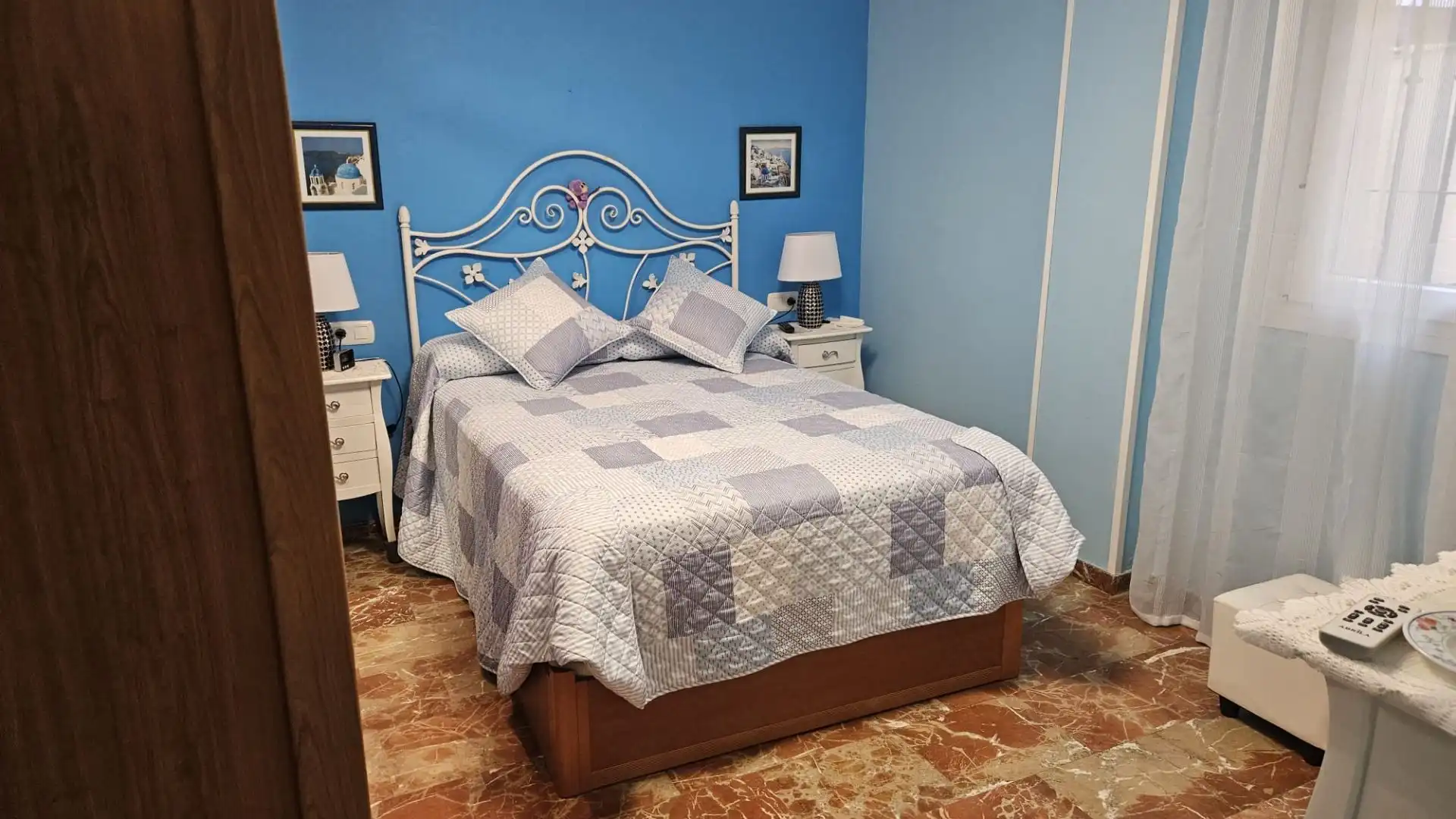 Habitación de Apartamento en venta en Torrox con Aire acondicionado, Amueblado y Piscina comunitaria