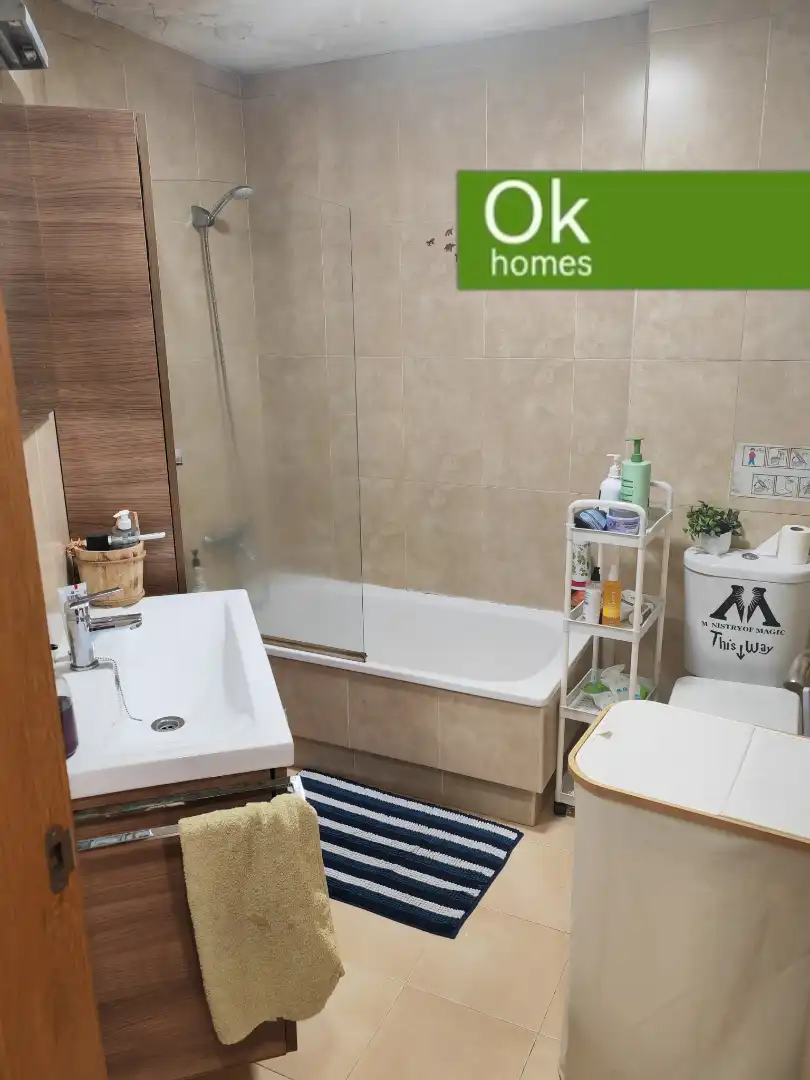 Bathroom of Flat for sale in Arteixo  with Heating, Parquet flooring and Terrace