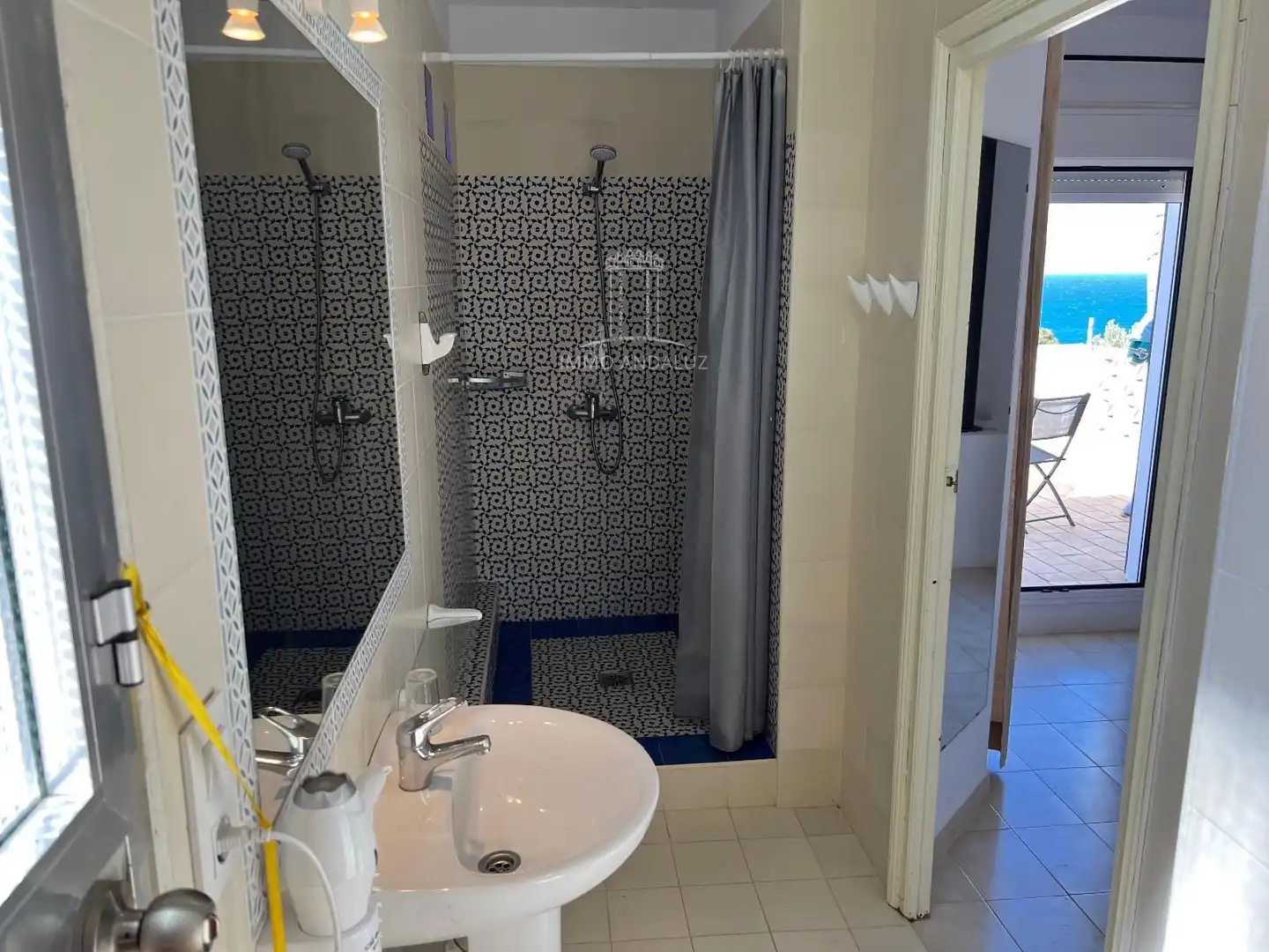 Bathroom of Houses for sale in Conil de la Frontera  with Air Conditioner, Heating and Swimming Pool