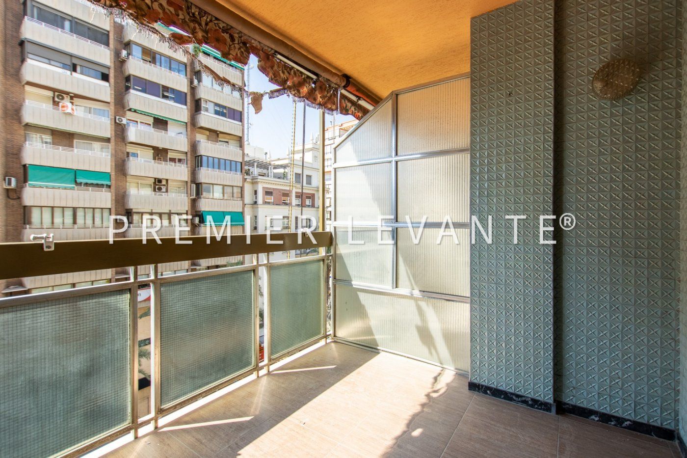 Flat for rent in Avenida alfonso X el sabio, Mercado, Centro