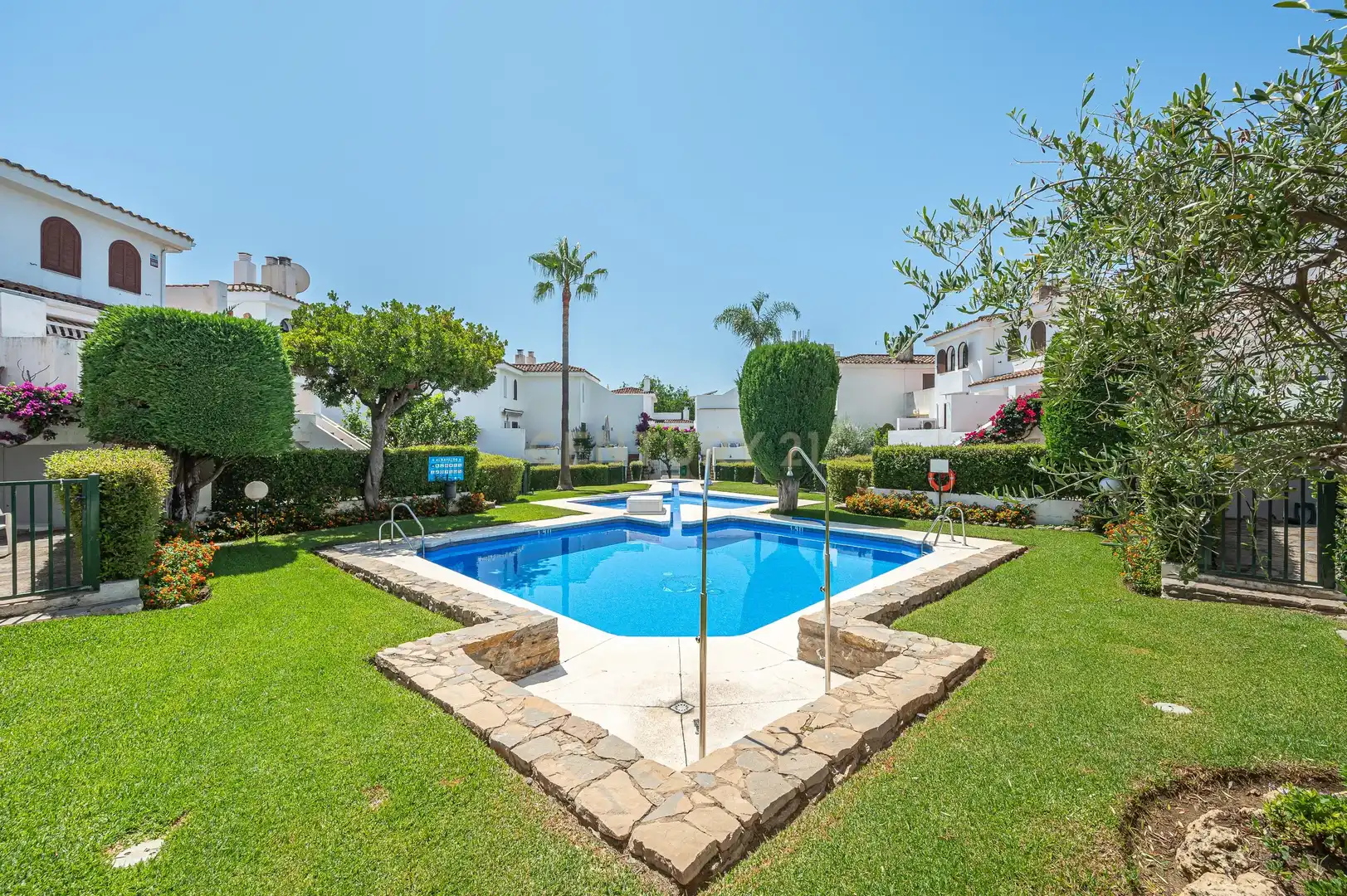 Jardí de Casa adosada en venda en Estepona amb Jardí privat, Forn i Rentadora