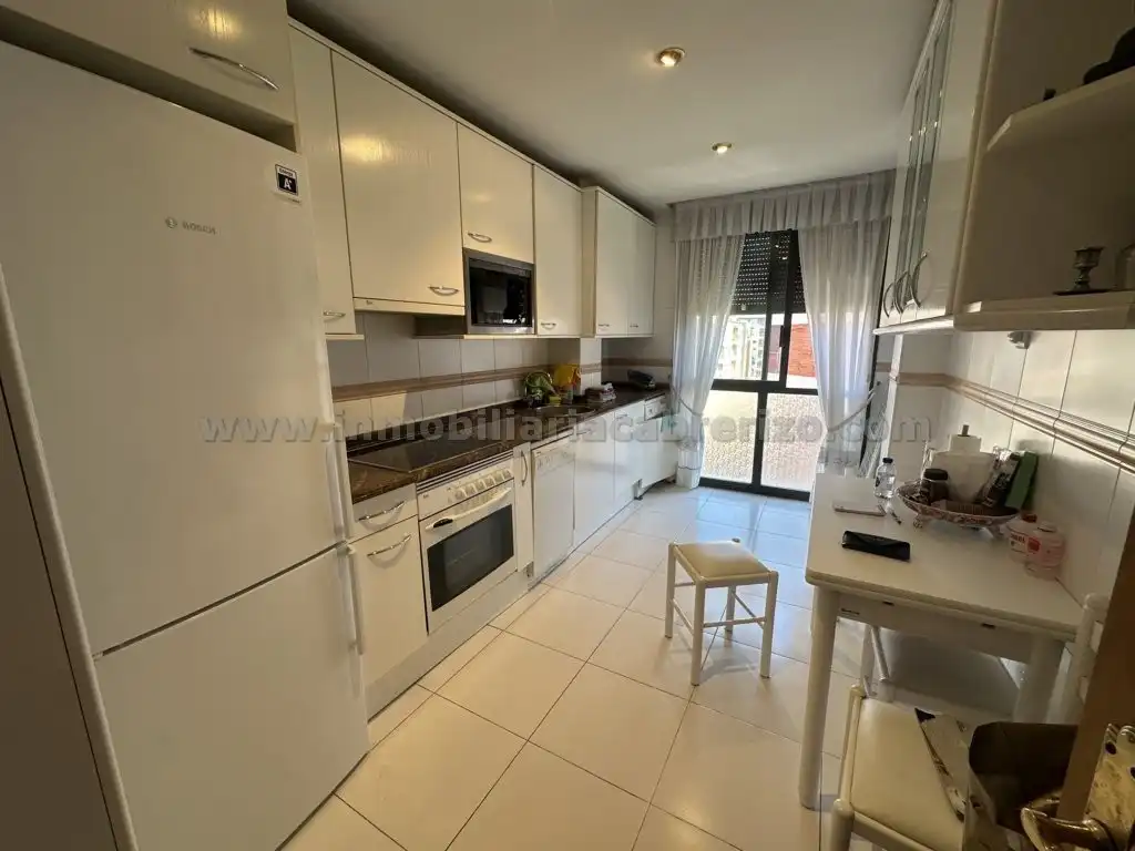 Cocina de Piso en venta en  Logroño con Calefacción, Parquet y Terraza