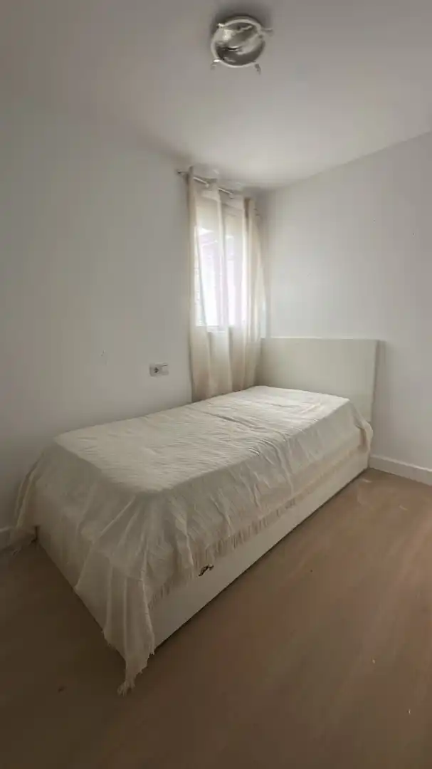 Bedroom of Flat for rent in Valencia  with Air Conditioner, Furnished and Oven