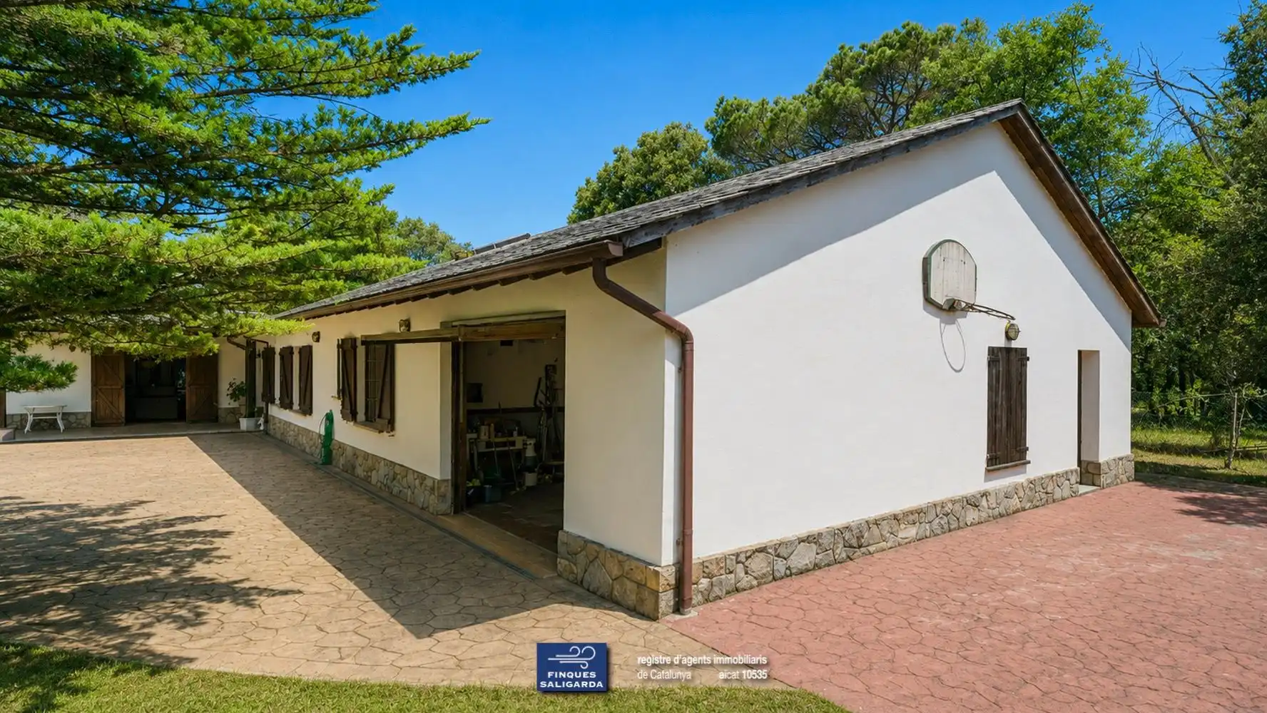 Vista exterior de Casa o xalet en venda en Seva amb Calefacció, Terrassa i Traster