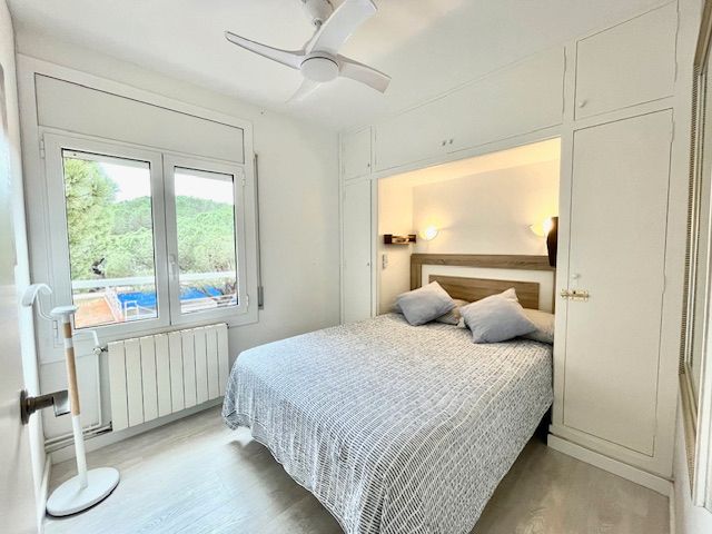 Schlafzimmer von Wohnung zum Verkauf in Castell d'Aro, Platja d'Aro i s'Agaró mit Klimaanlage, Heizung und Privatgarten