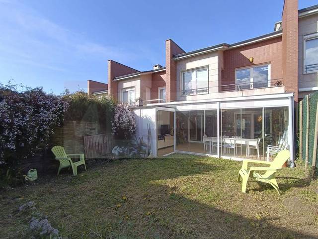 Casa adosada en Venta en Juan A. Barriola pasealekua en Miramon - Zorroaga