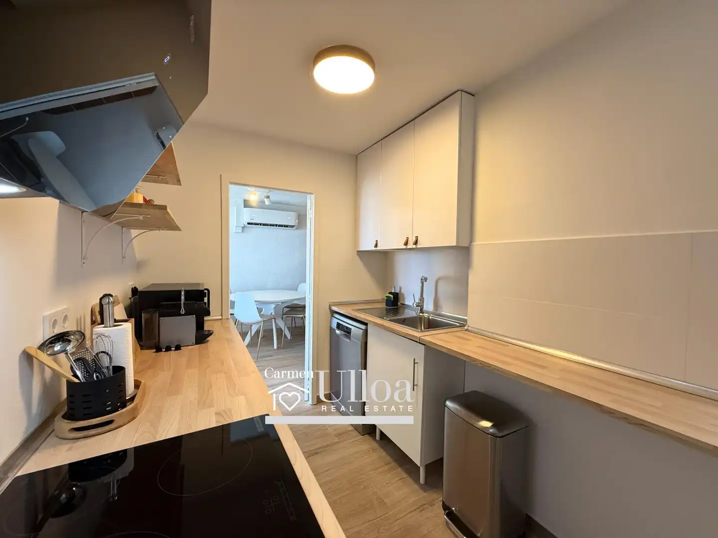 Cuina de Apartament de lloguer en Alicante / Alacant amb Aire condicionat, Terrassa i Moblat