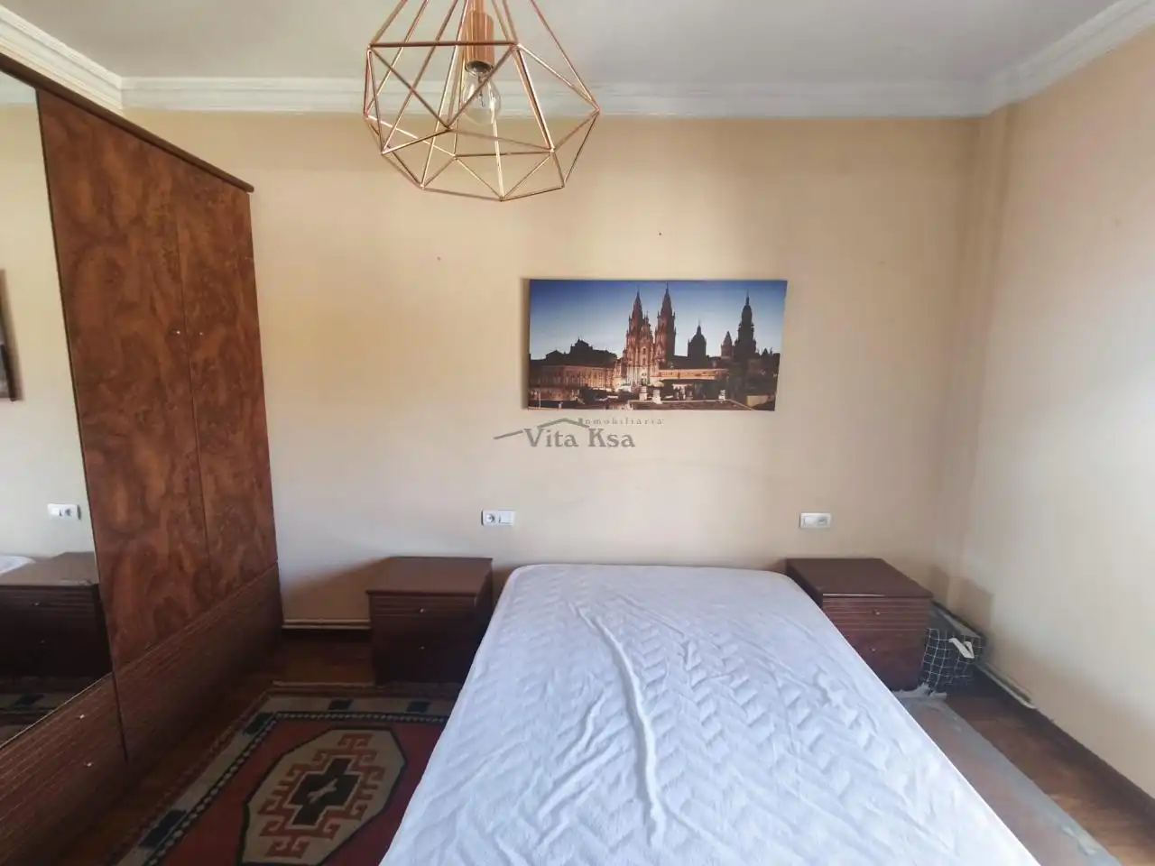 Habitación de Piso de alquiler en Ourense Capital  con Calefacción, Parquet y Amueblado