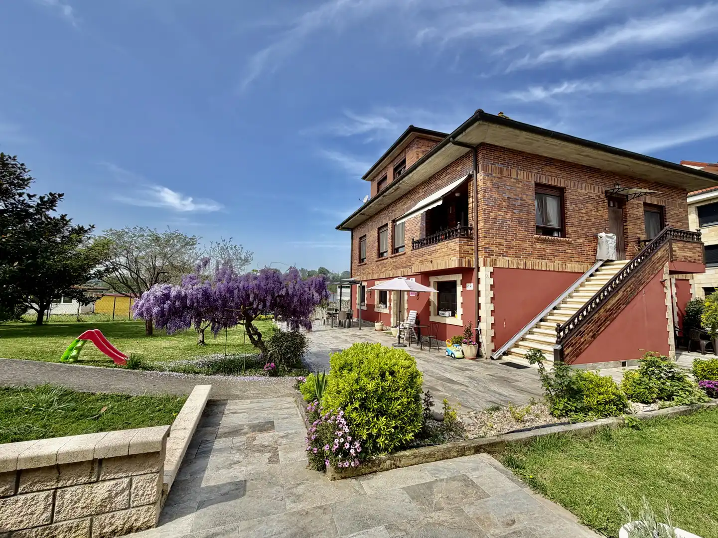 Vista exterior de Casa o chalet en venta en Ribamontán al Monte con Calefacción, Jardín privado y Terraza