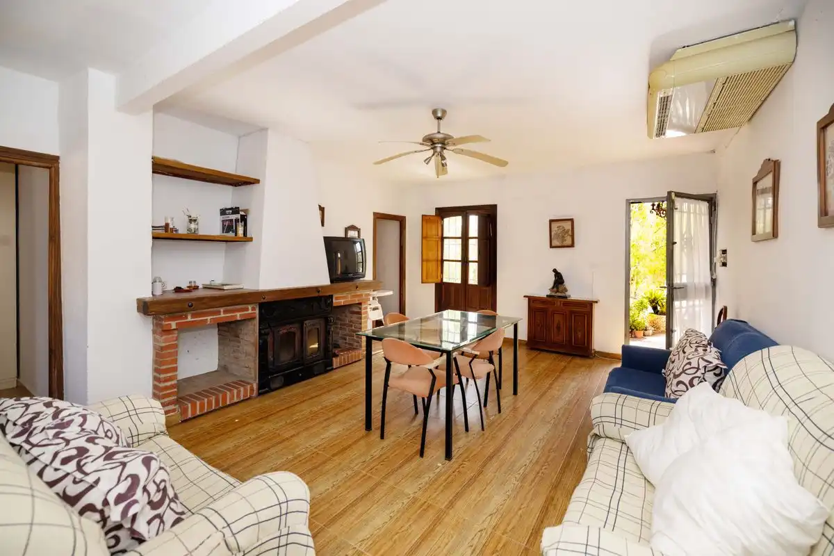 Wohnzimmer von Country house zum Verkauf in Olvera mit Klimaanlage, Heizung und Privatgarten