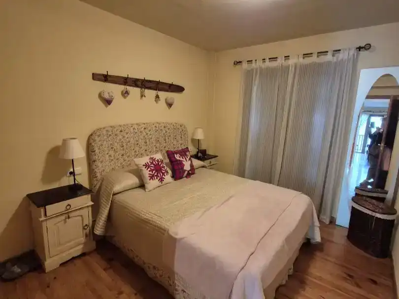 Bedroom of Flat for sale in Setcases  with Balcony