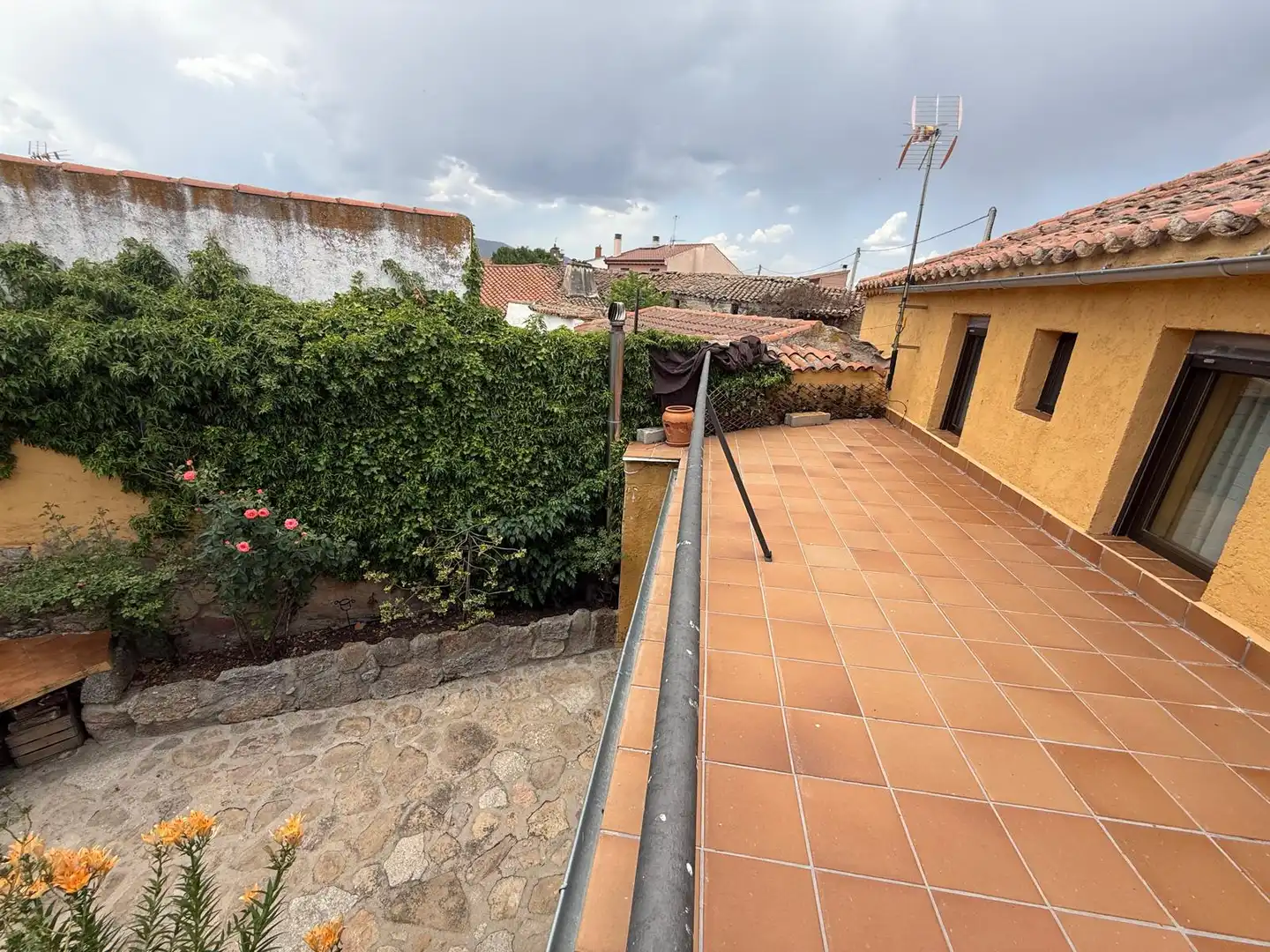 Terraza de Casa adosada en venta en La Torre con Calefacción, Jardín privado y Terraza