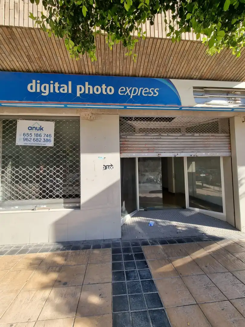 Local comercial de lloguer a Puerto de Sagunto