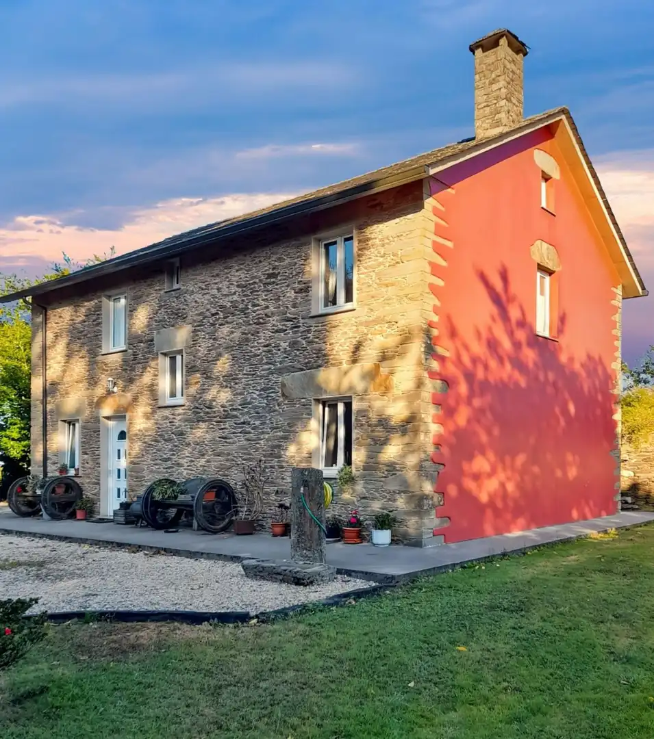 Country house with garden for sale in Bermui