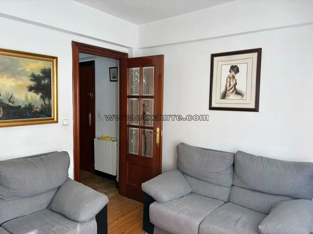 Flat with terrace for sale in Laudio / Llodio