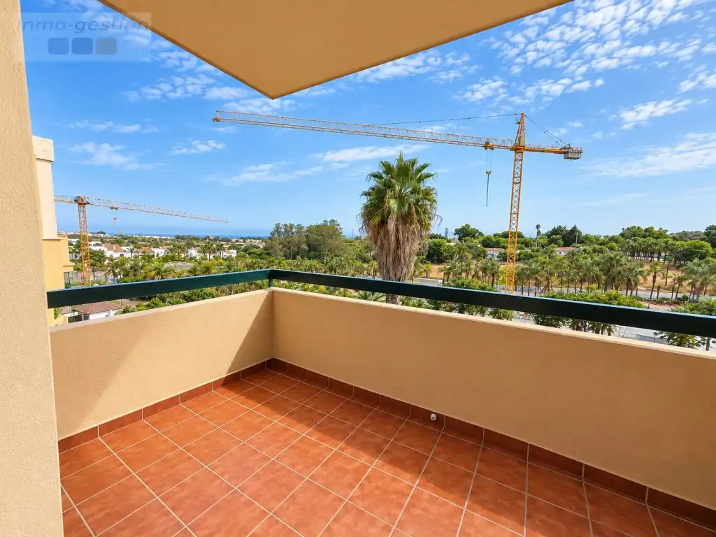 Terrace of Flat for sale in Selwo