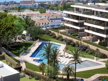 Casa aparellada amb piscina en venda a Montemar