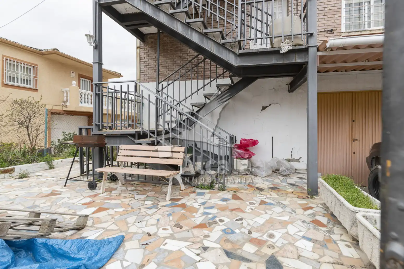Vista exterior de Casa o xalet en venda en Villalbilla amb Aire condicionat, Calefacció i Jardí privat