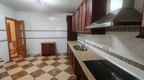 Foto 2 de Casa o xalet en venda a Calle Pintor Miró, 2, Baza, Granada