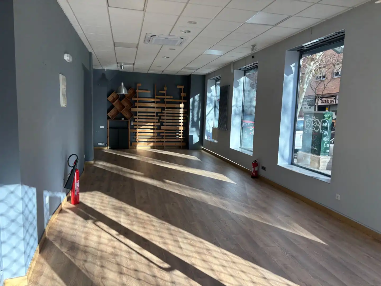 Commercial properties for rent in Zaragoza  with Air Conditioner, Heating and Parquet flooring