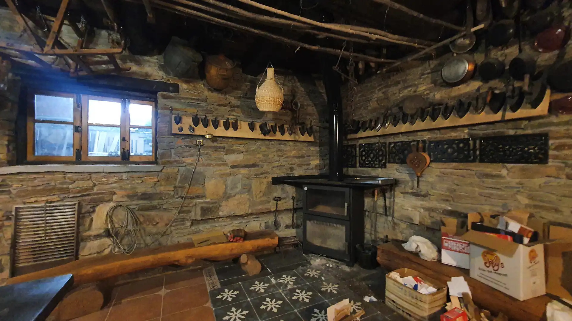 Cocina de Casa o chalet en venta en Vega de Espinareda con Calefacción, Jardín privado y Terraza