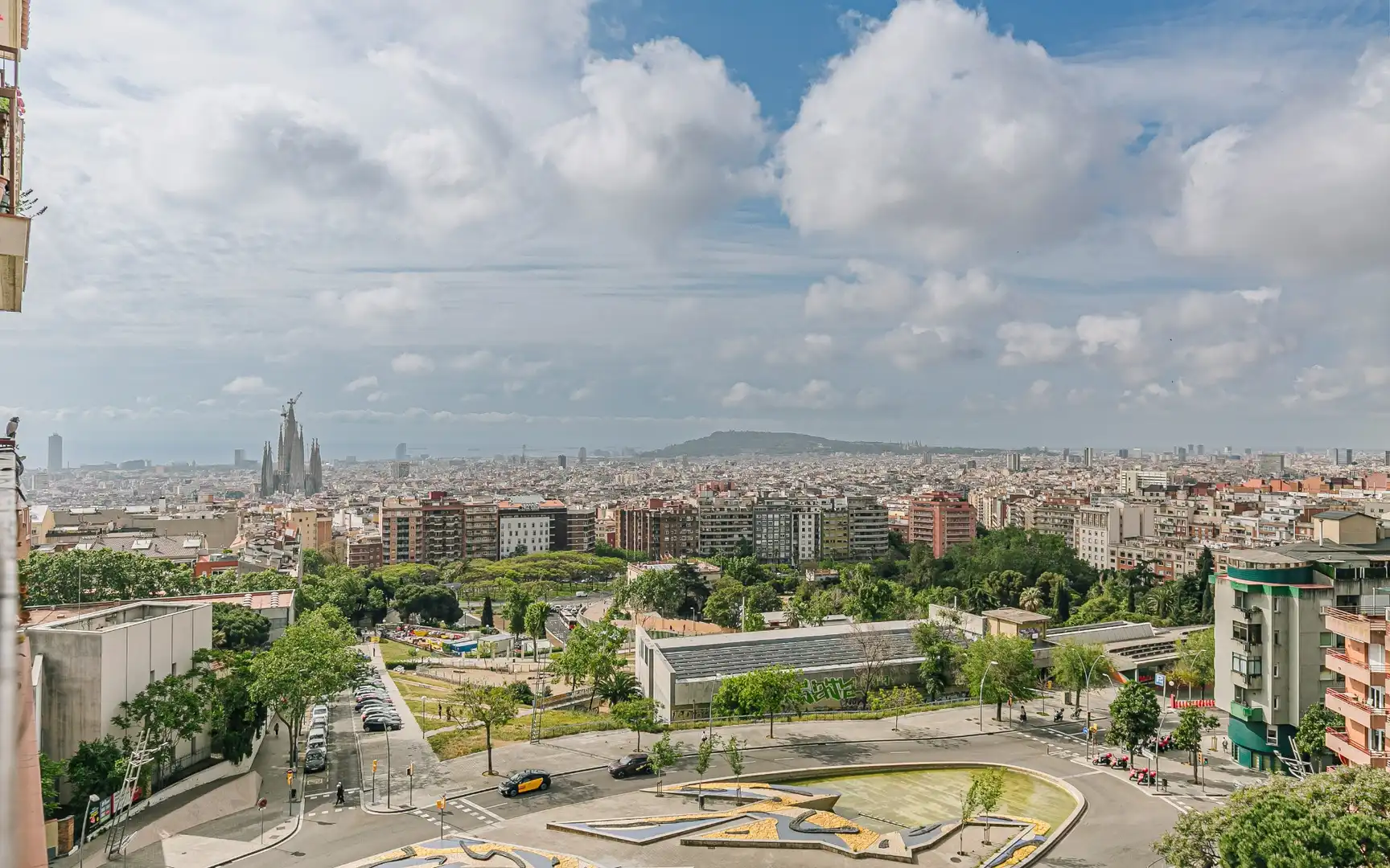 Vista exterior de Piso en venta en  Barcelona Capital con Trastero y Balcón