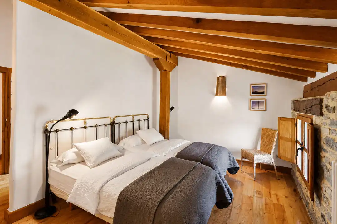 Habitación de Casa o chalet en venta en Ayala / Aiara con Aire acondicionado, Calefacción y Jardín privado