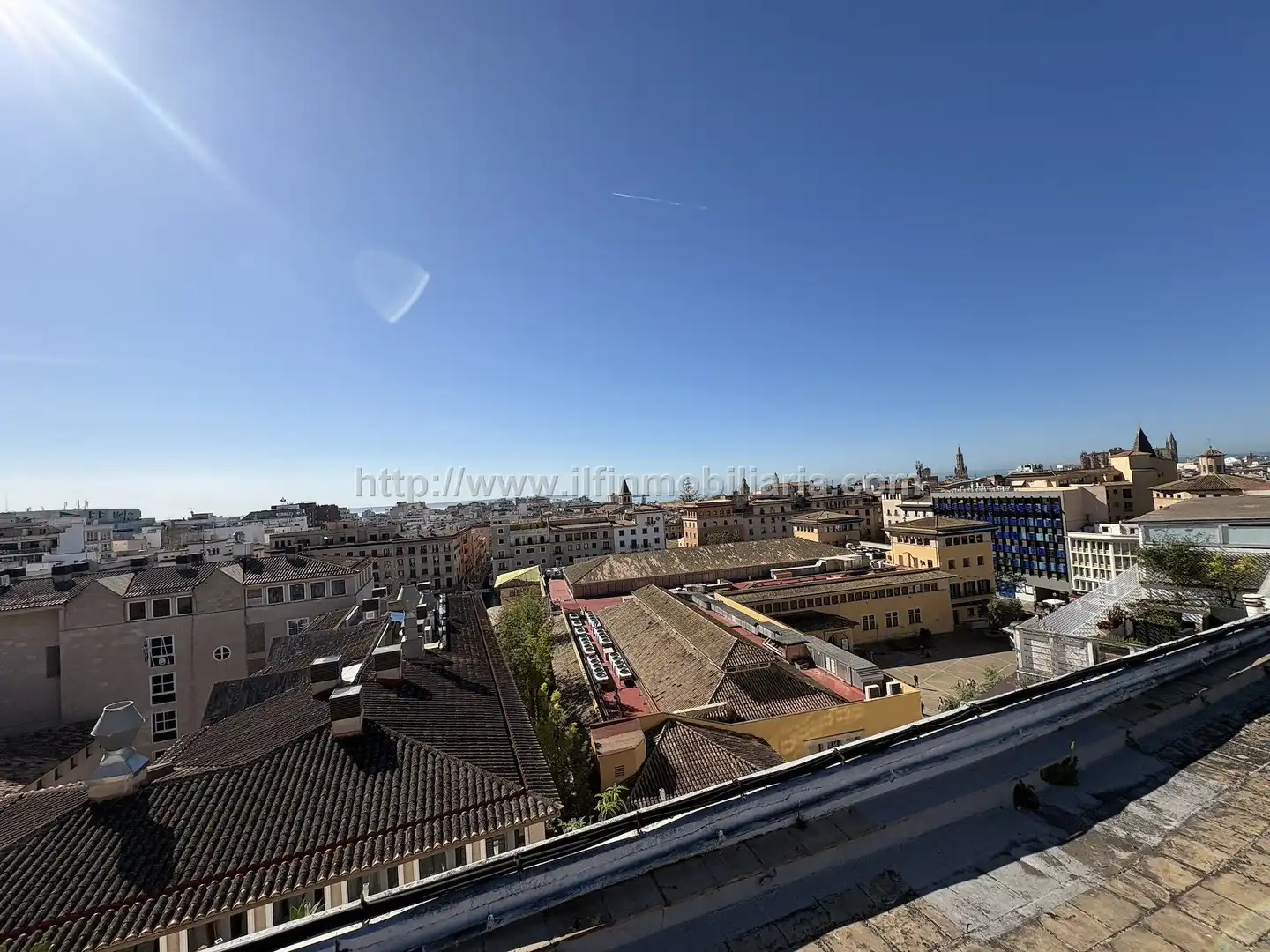 Außenansicht von Dachboden zum Verkauf in  Palma de Mallorca mit Klimaanlage, Terrasse und Fernseher