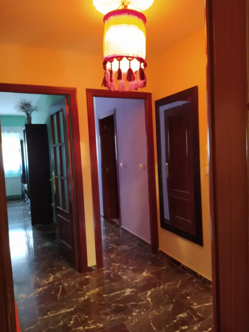 Wohnung zur Miete in Linares mit Klimaanlage, Heizung und Schwimmbad