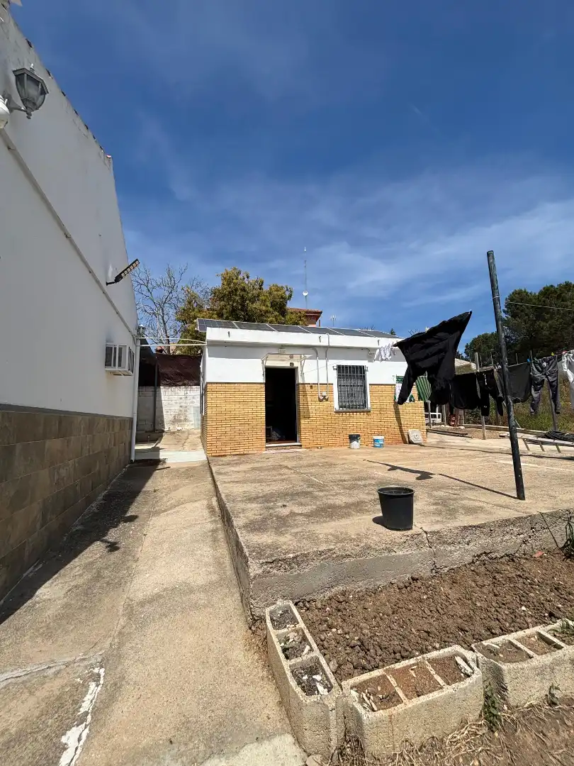 Villa mit Garten zum Verkauf in La Puebla del Río, imagen 3