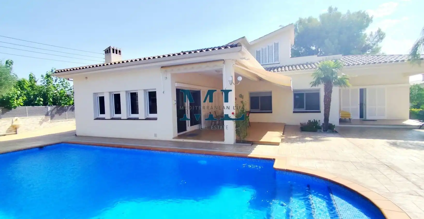 Exterior view of Houses for sale in Roda de Berà  with Heating and Swimming Pool