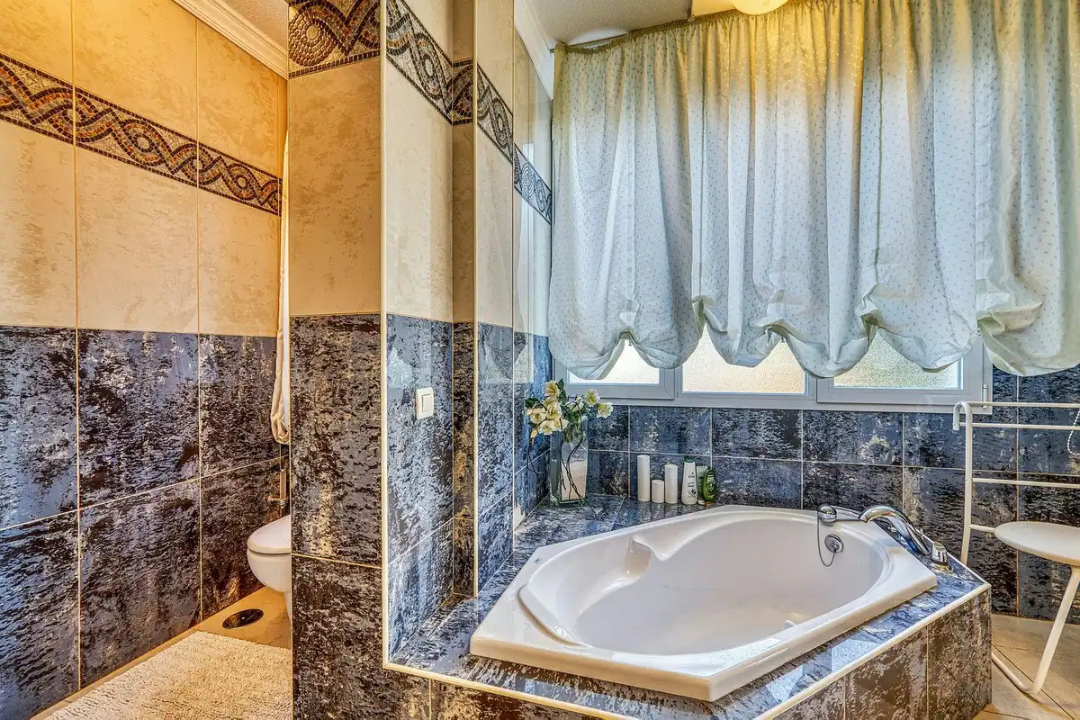 Bathroom of Detached homes for sale in Marbella  with Air Conditioner, Terrace and Storage room