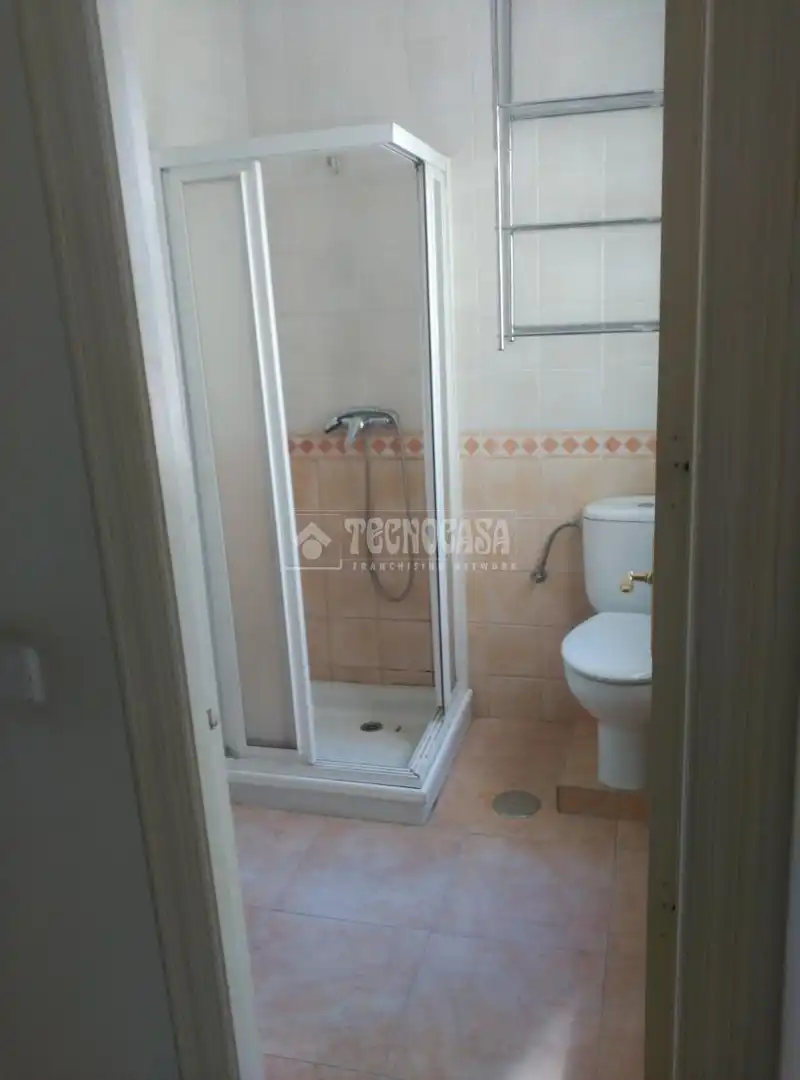 Bathroom of Flat for sale in Madrid